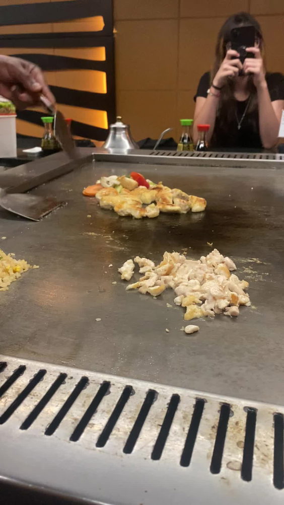 Yamitsuki | Sushi | Noodle | Teppanyaki | Dim sum Bar