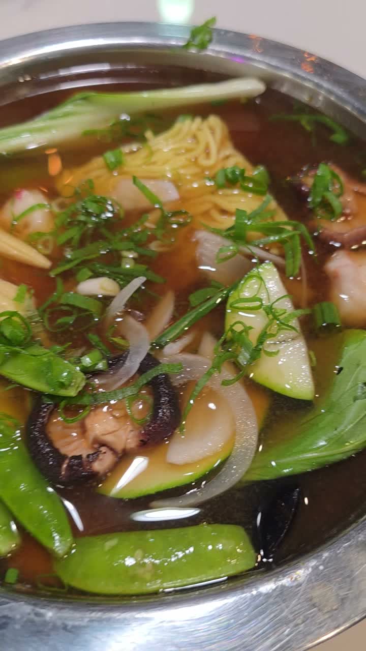 Video review of Hot Pot Heaven
