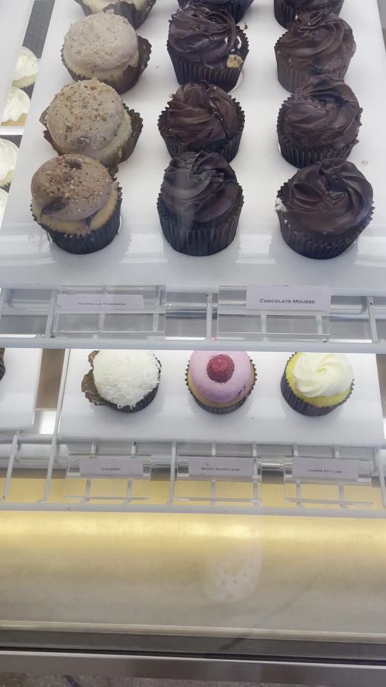 Lark Cake Shop