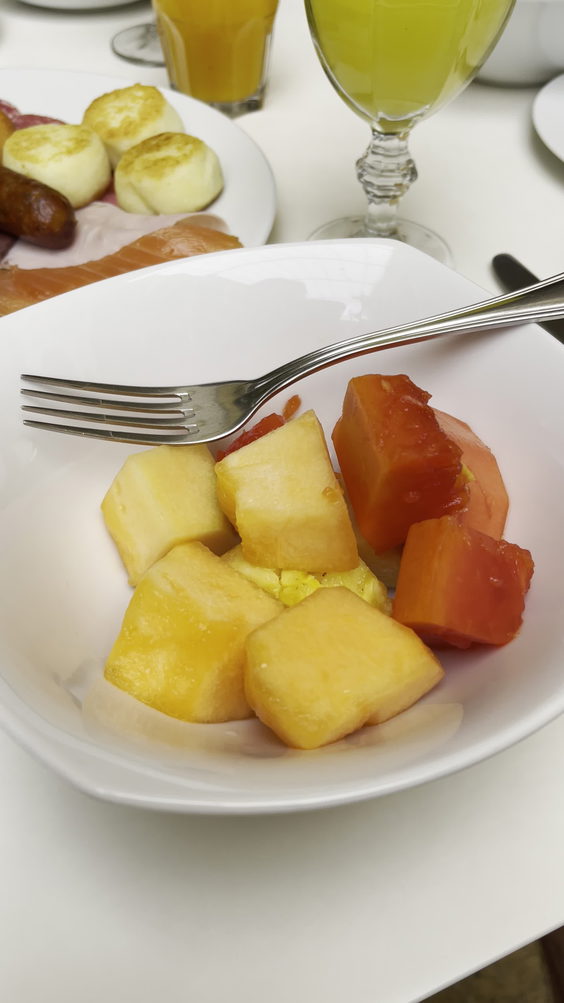 Harry's Tropical Bar & Restaurant