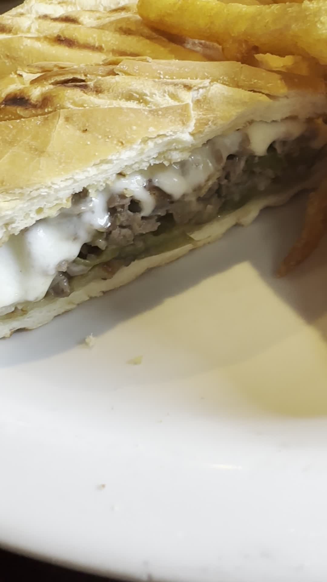 MJ's Pizza, Bar & Grill