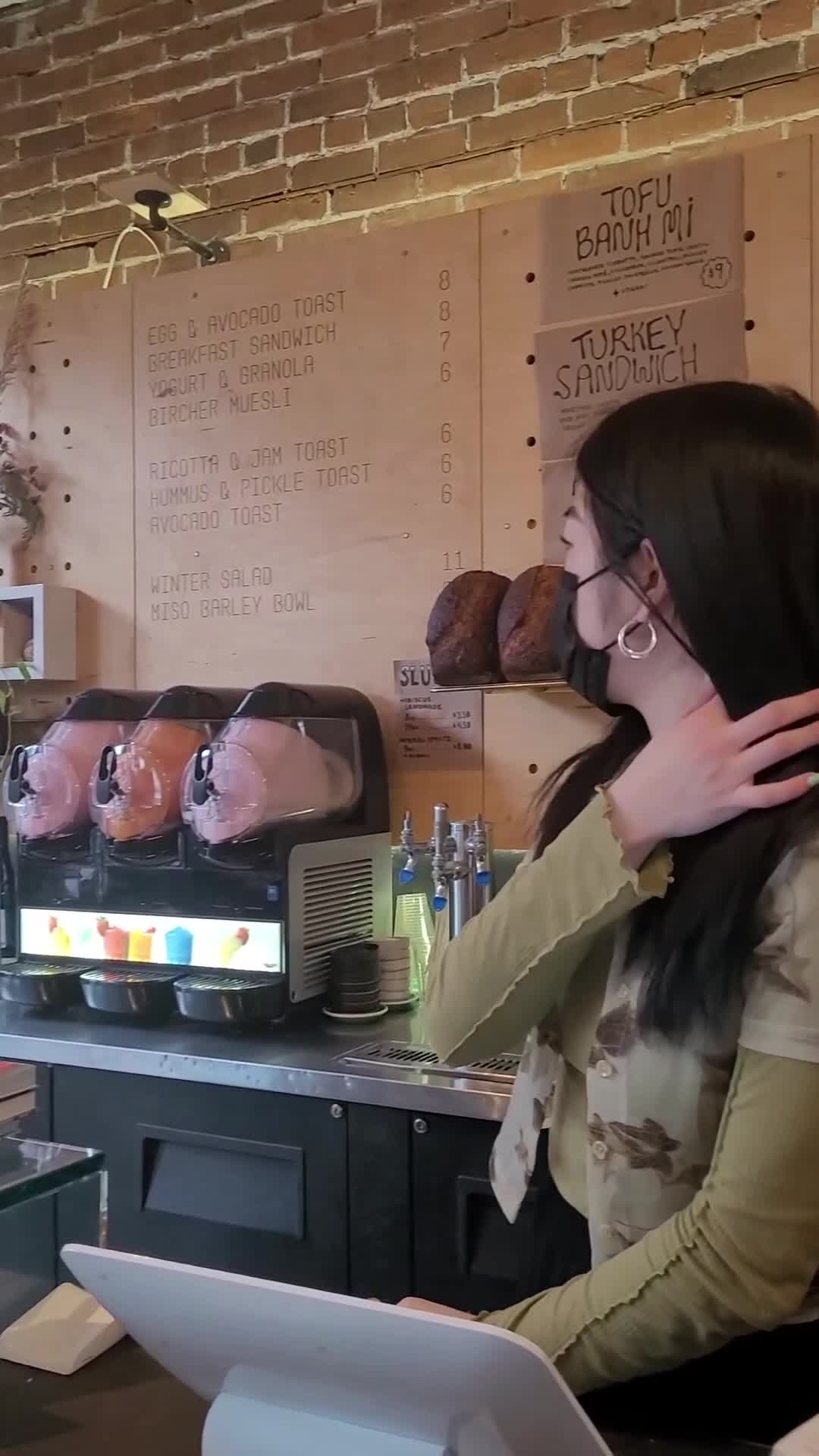 Video review of Birds & The Beets