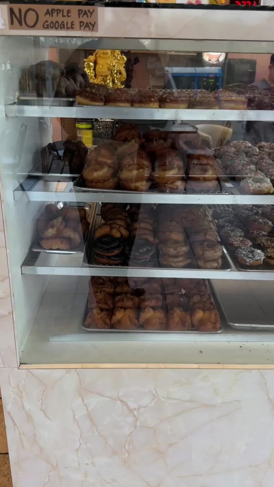 Henry's Donuts