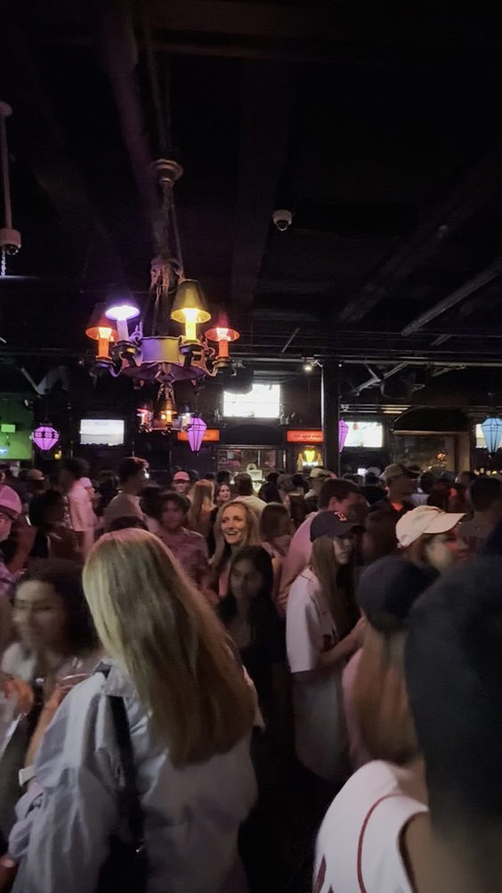 Lansdowne Pub