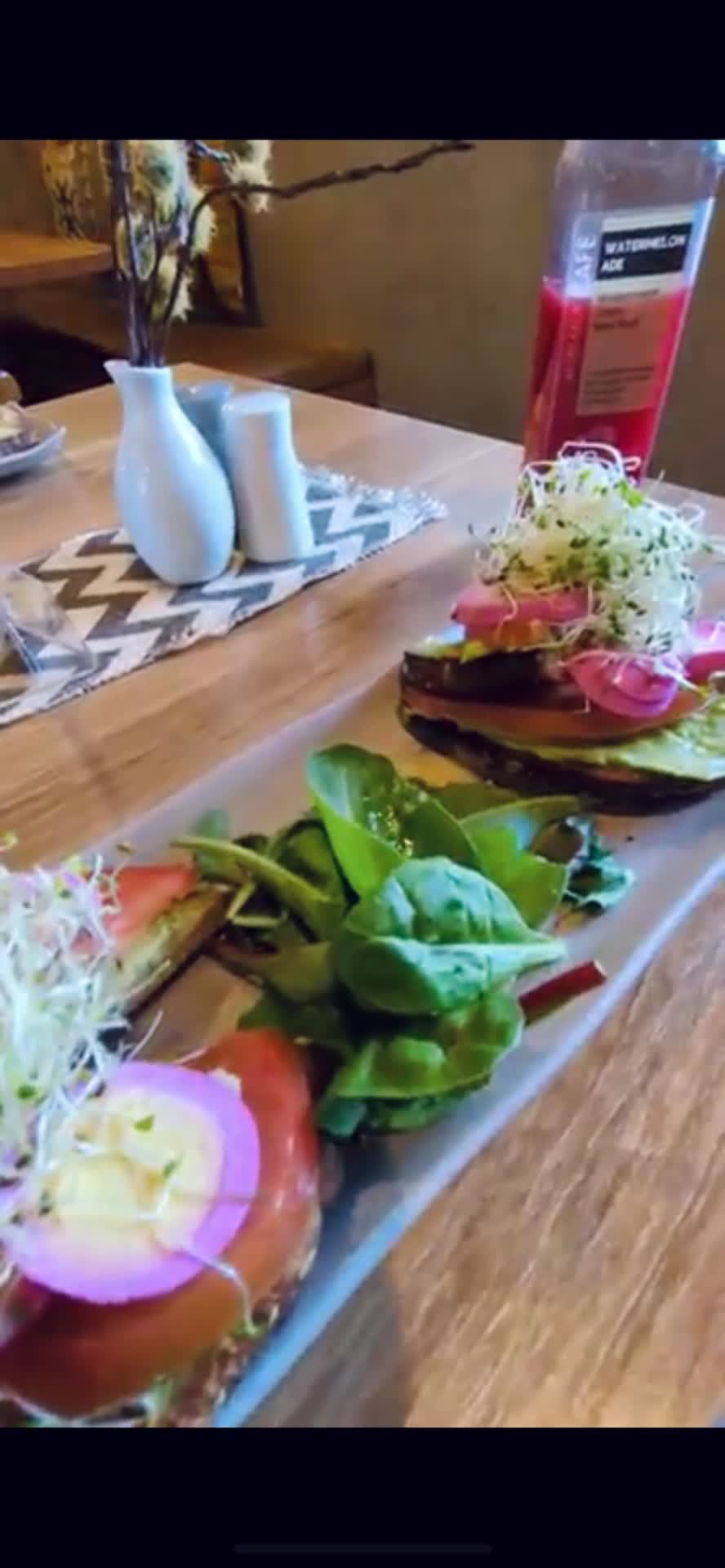 Azure palm cafe