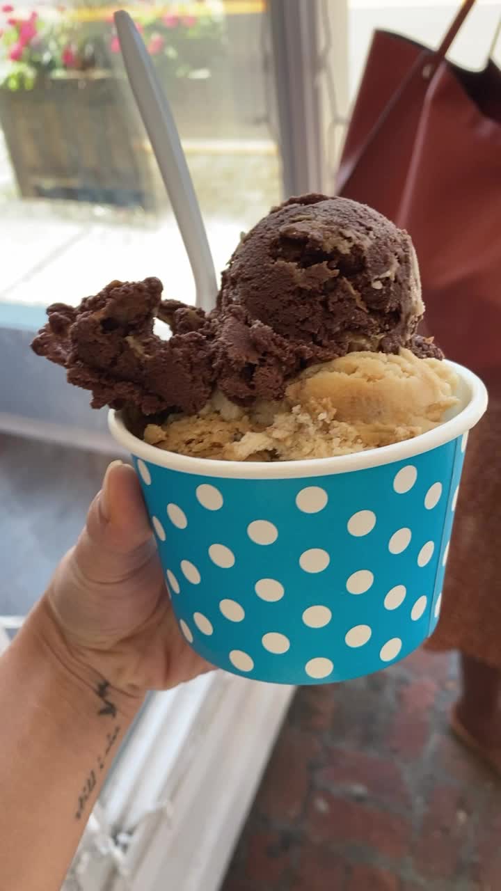 Video review of Ralph's Famous Italian Ices