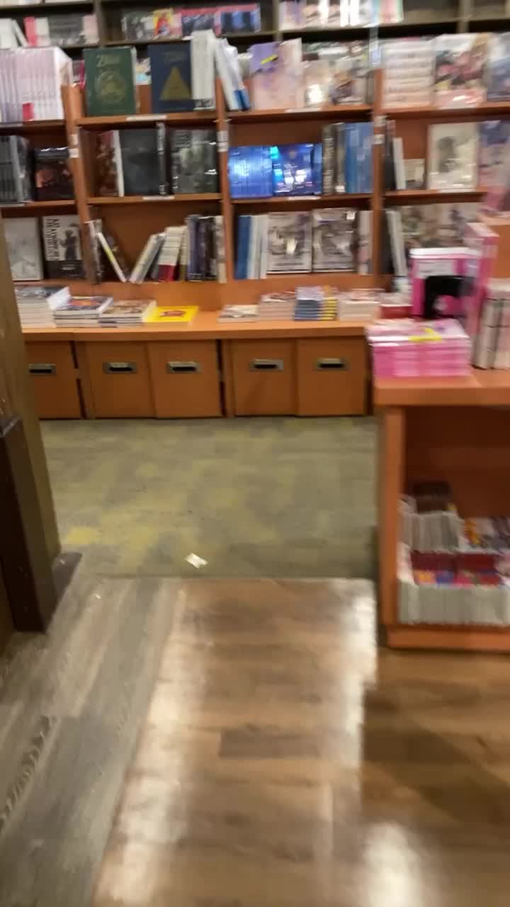 Video review of Kinokuniya Book Store