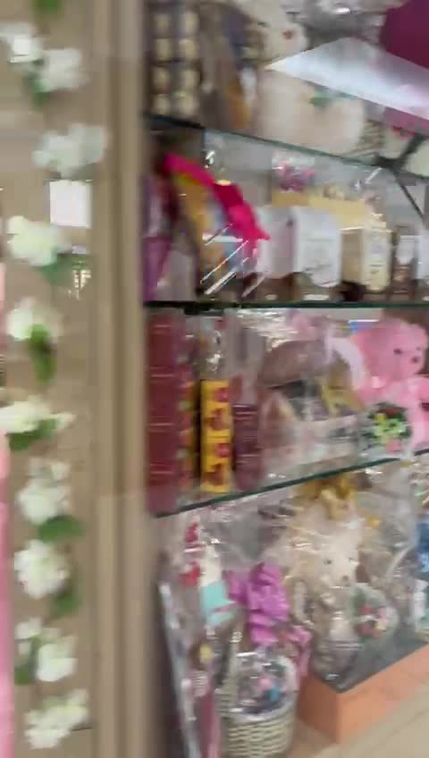 The Nut Lady Benmore