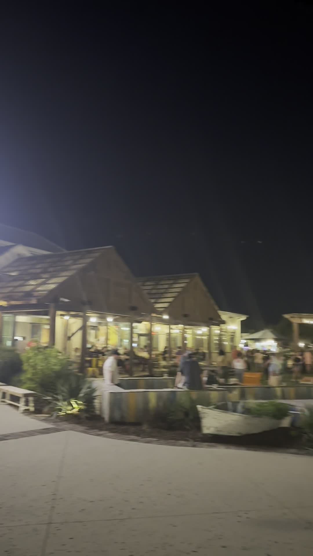 Video review of Barefoot Landing