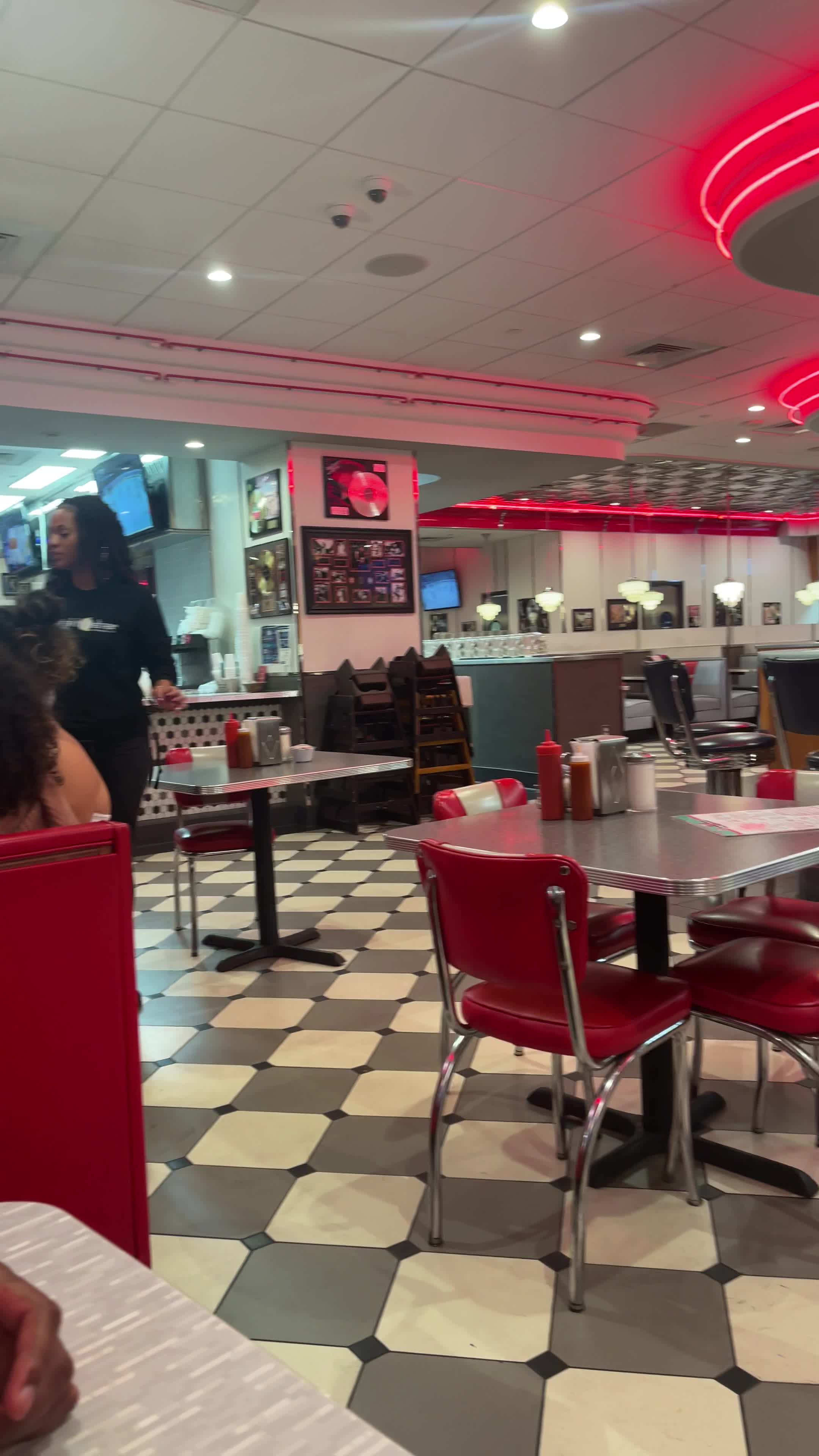 Video review of RedEye Diner