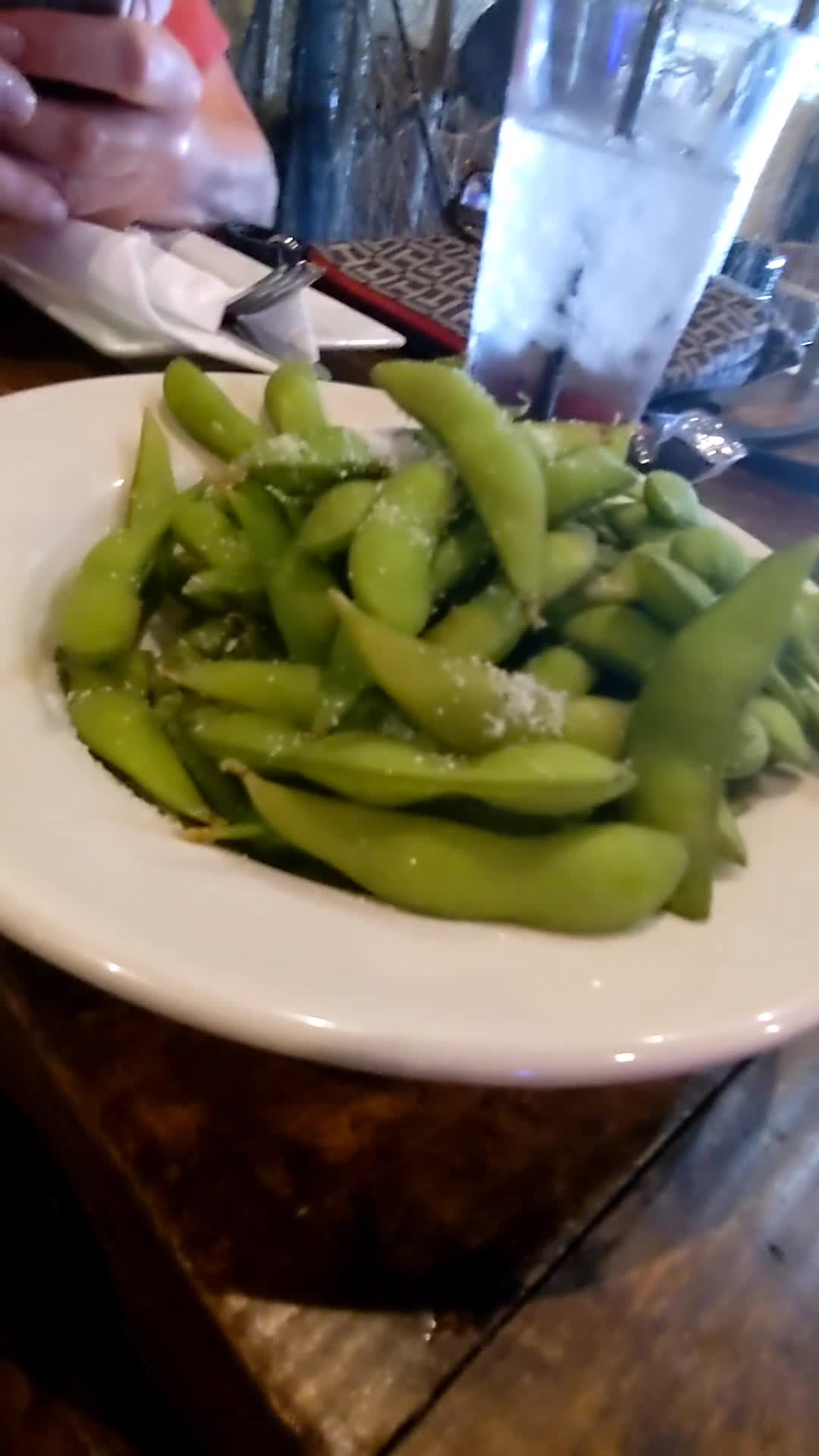 Video review of Luke Wholey's Wild Alaskan Grille