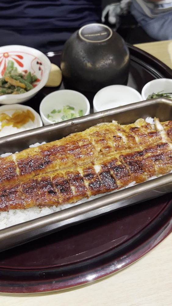四代目菊鰻魚飯專賣