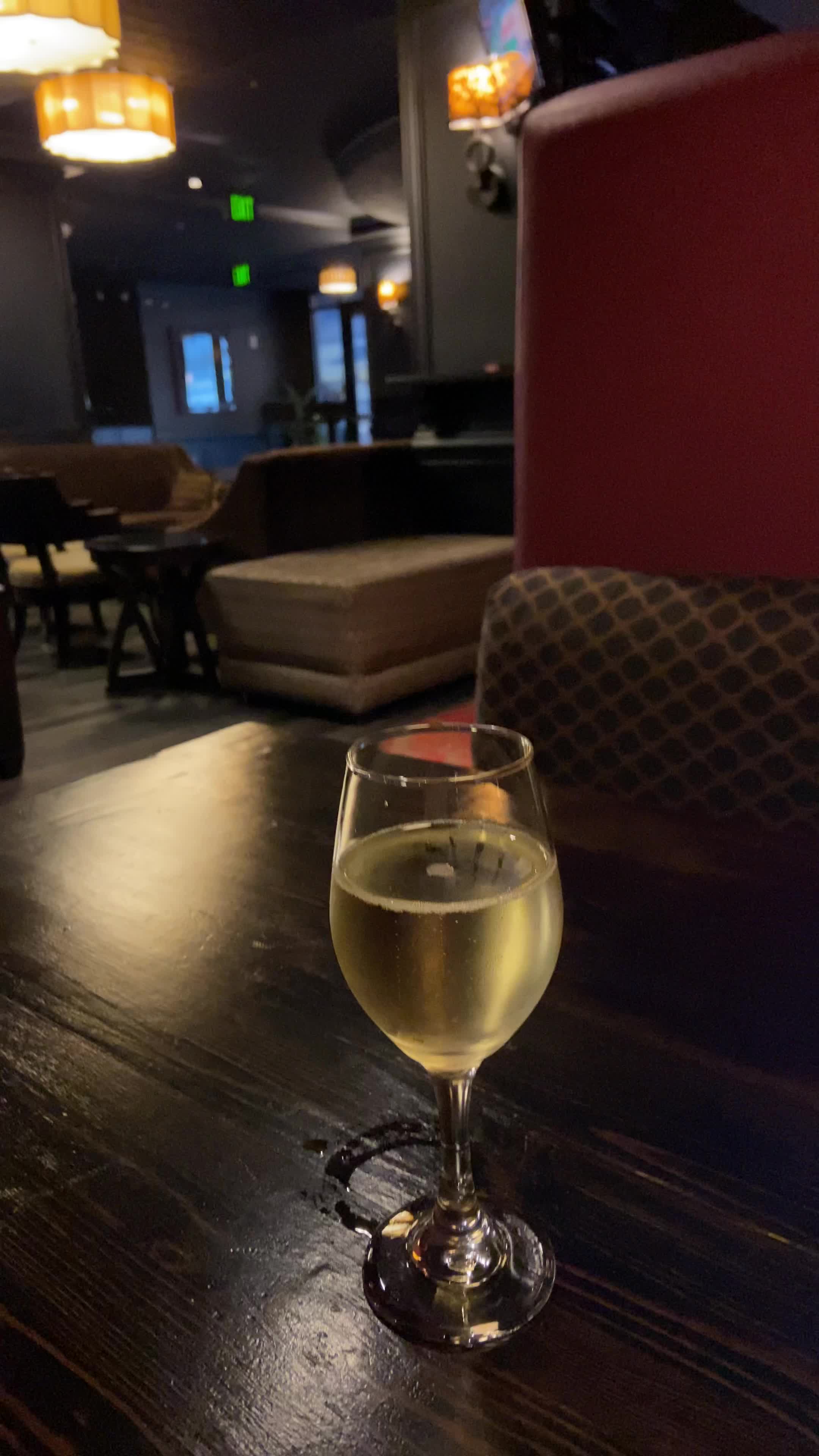 Video review of Riverboat Lounge