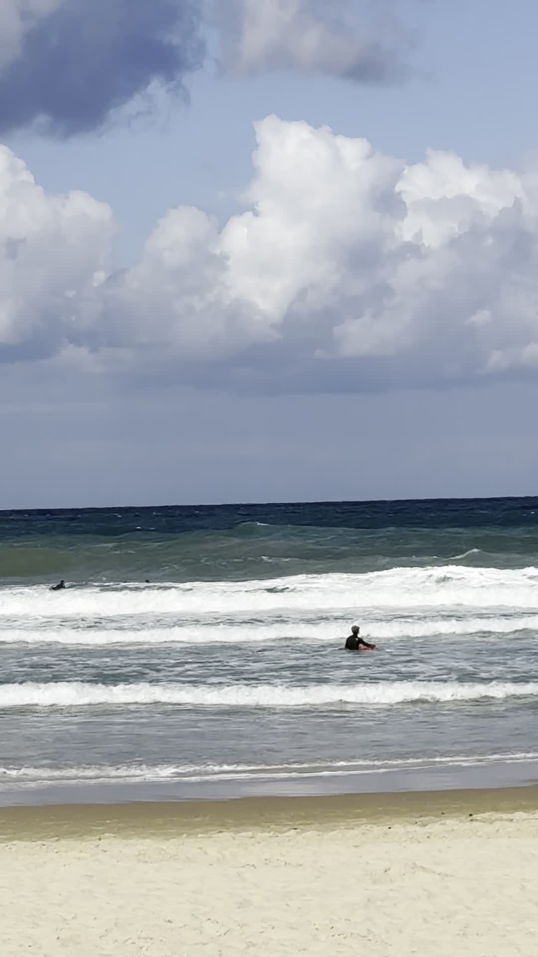 Banana Beach (בננה ביץ')