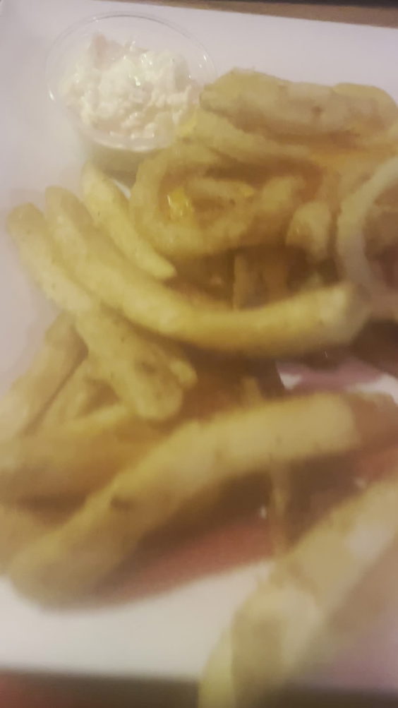 Boomerang Bar & Grill