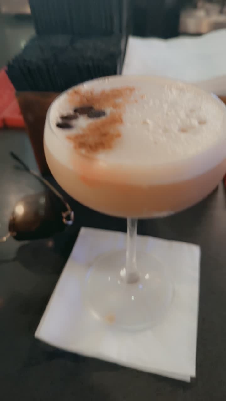Video review of Exodos Lounge