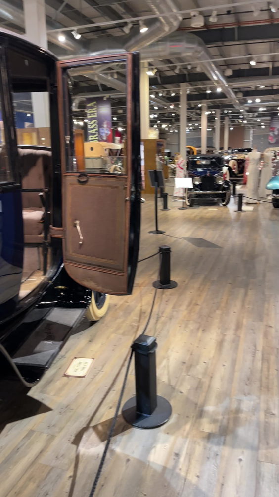 Fountainhead Antique Automobile and Vintage Clothing Museum
