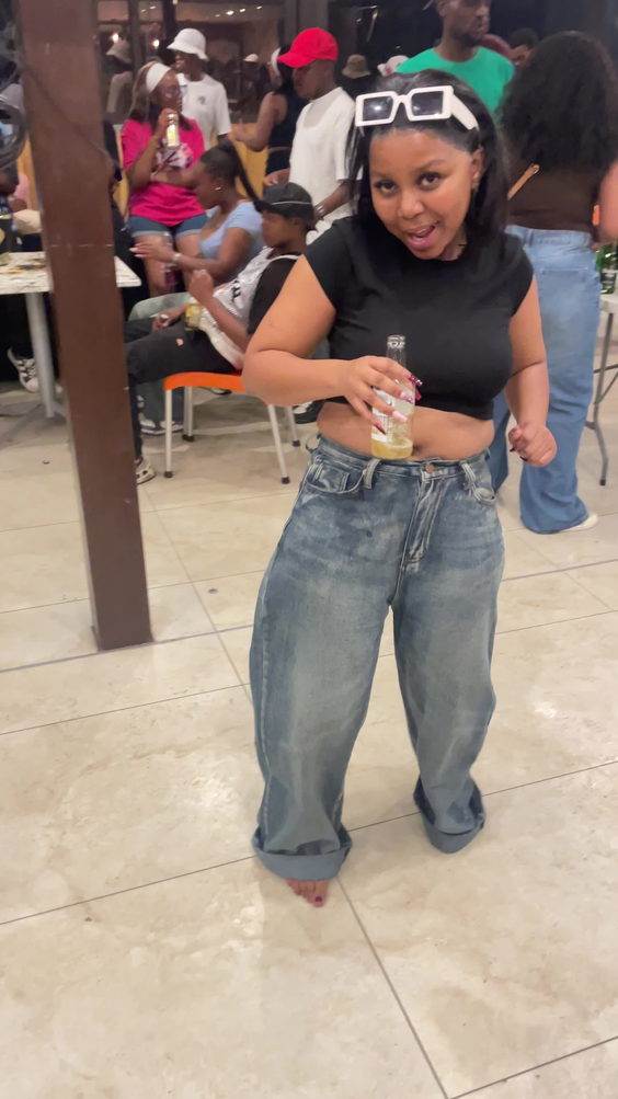 Debonairs Pizza