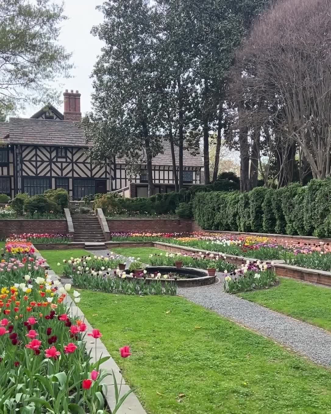 Video review of Agecroft Hall