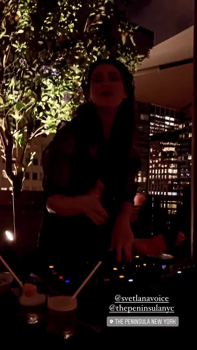 Video review of Salon de Ning