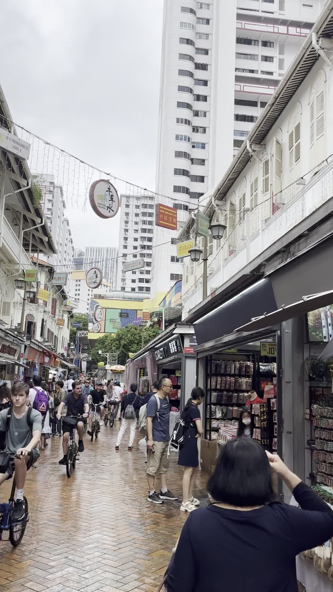 Video review of Chinatown Street Market