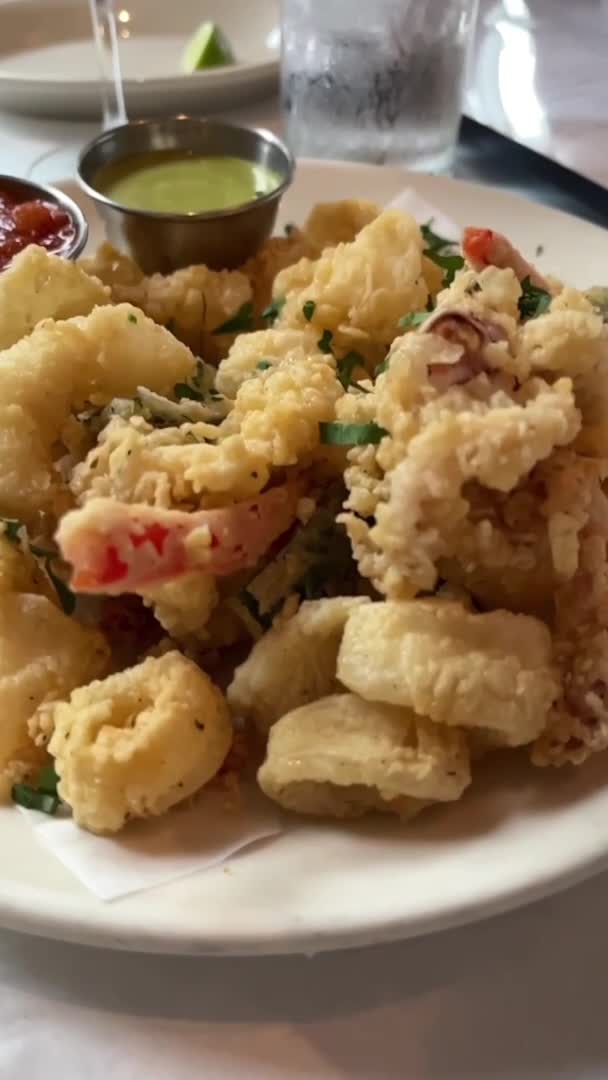 Video review of Perla's