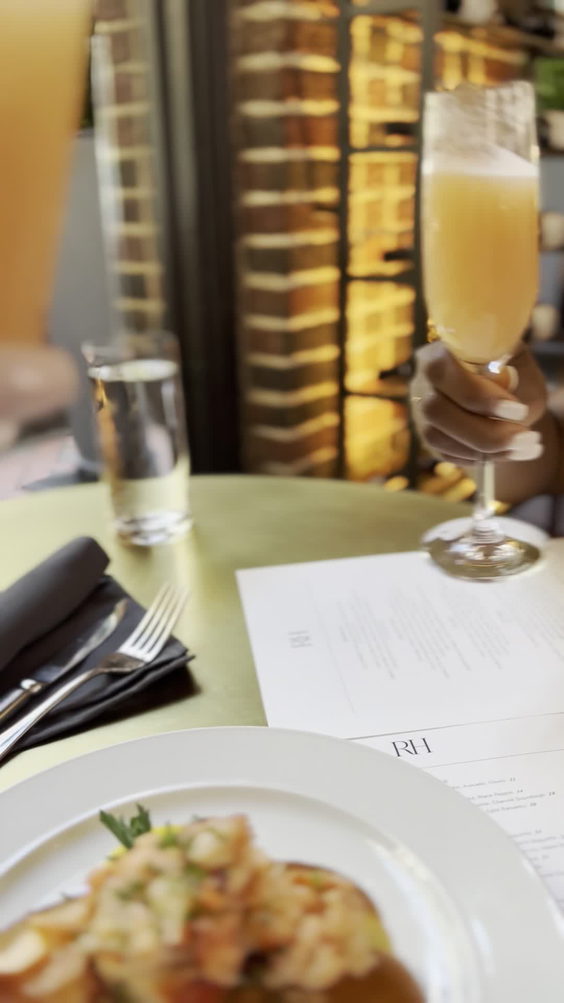 RH Chicago | The Gallery at the Three Arts Club
