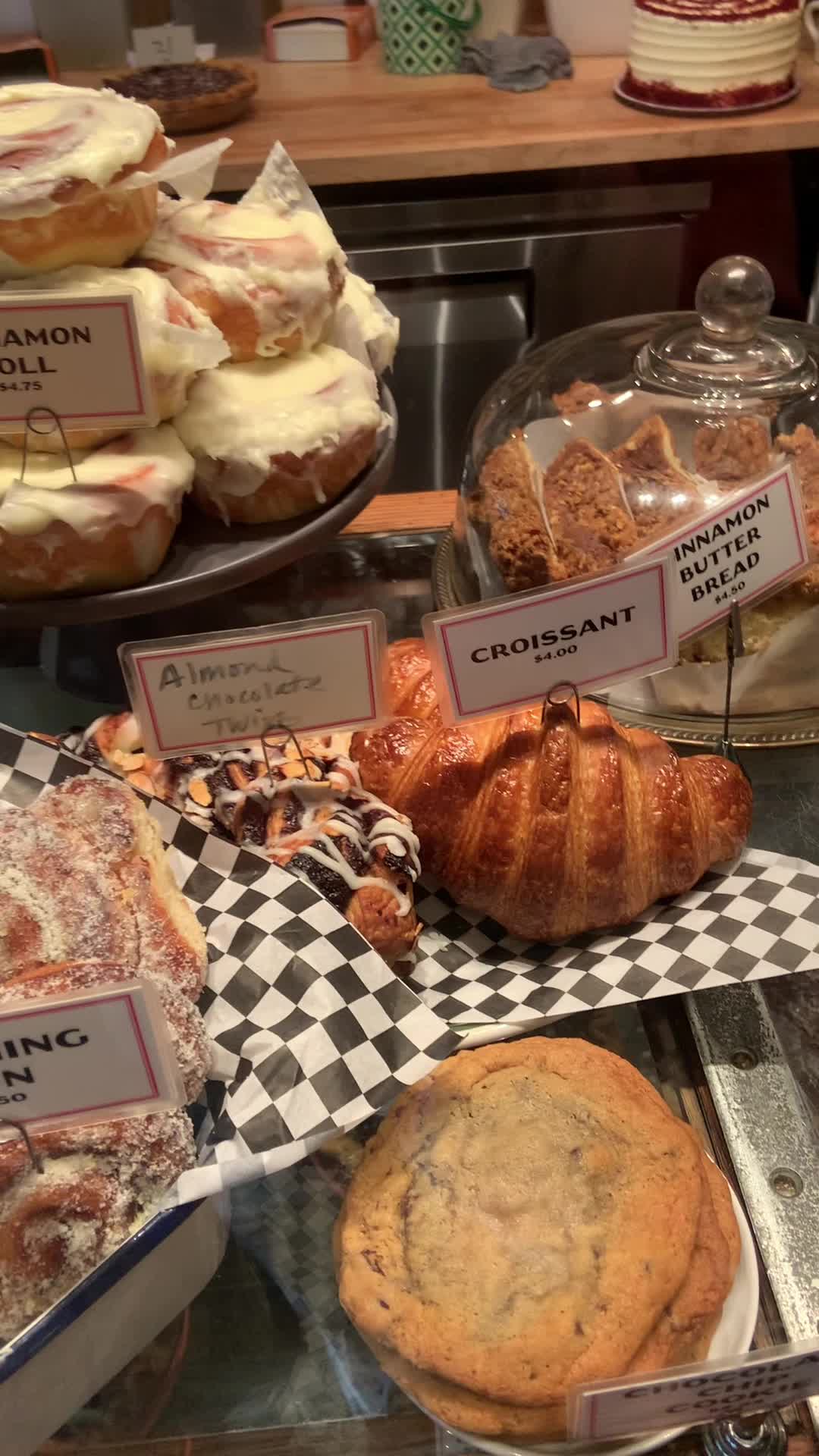 Video review of Lauretta Jean's