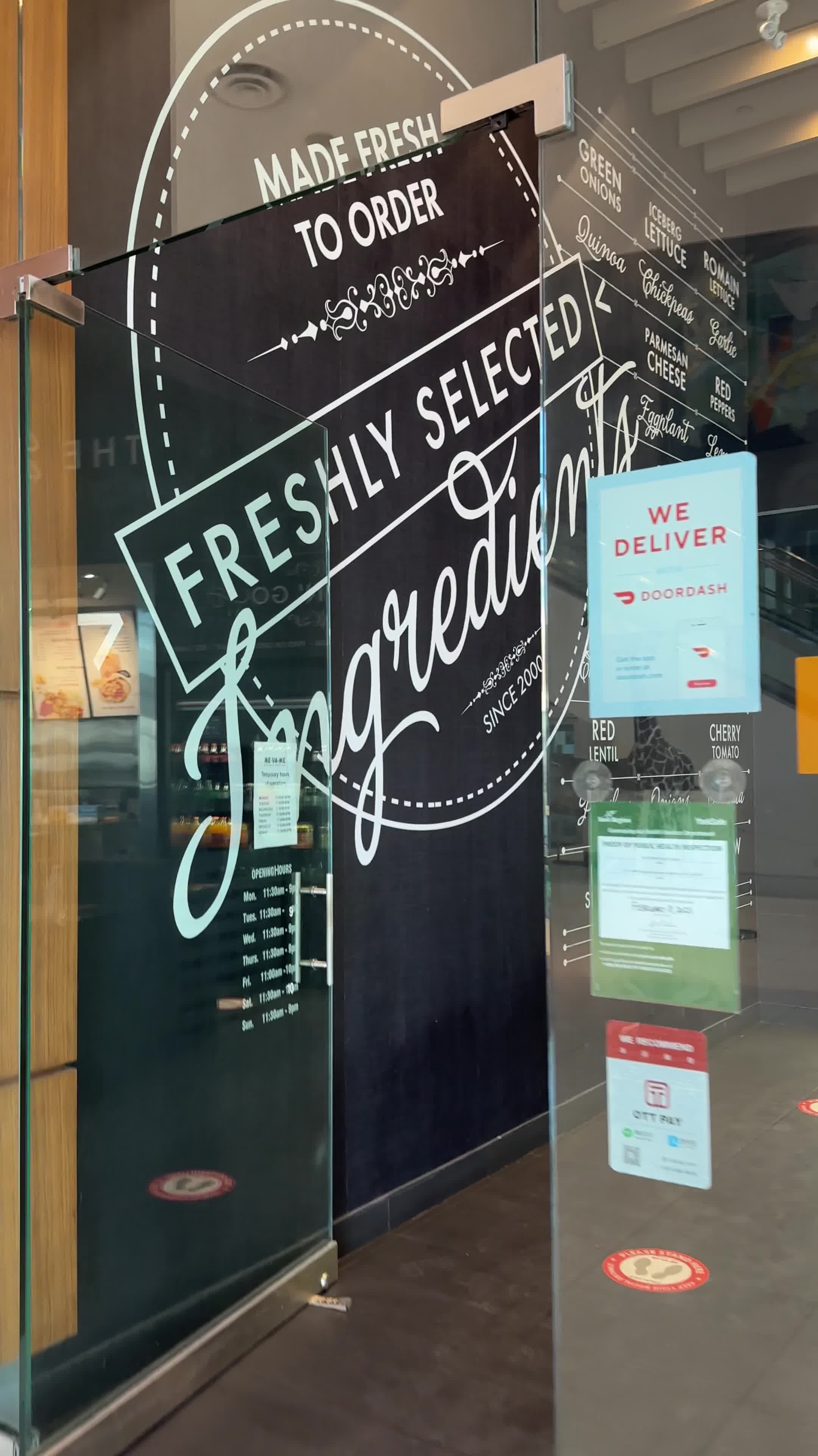 Video review of Me Va Me Kitchen Express