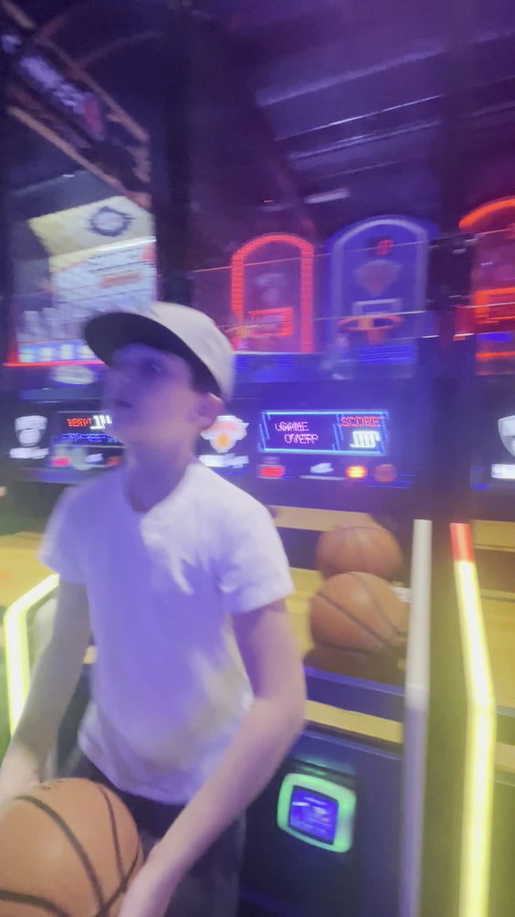 Dave & Buster's