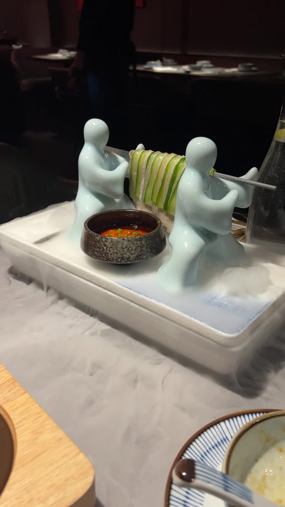 Chi Restaurant & Bar