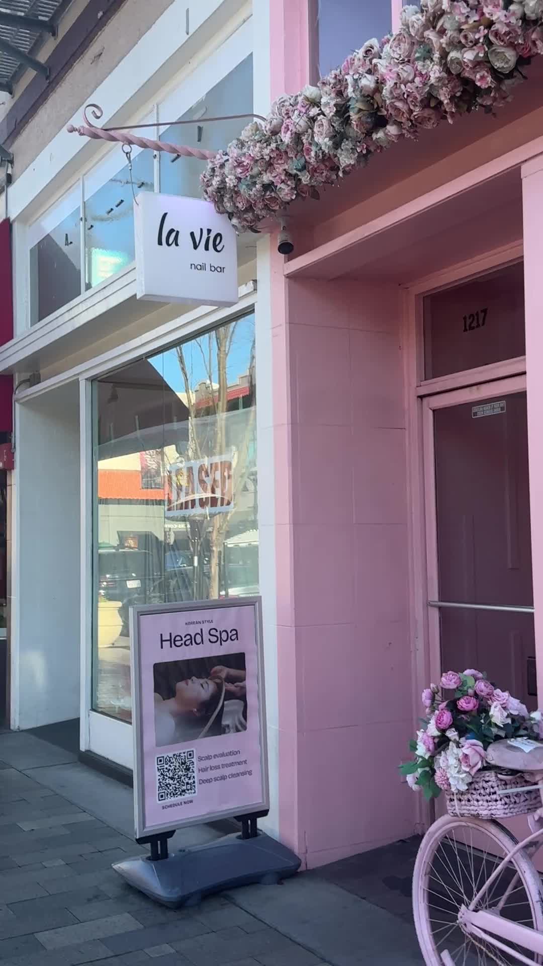 La Vie Nail Bar