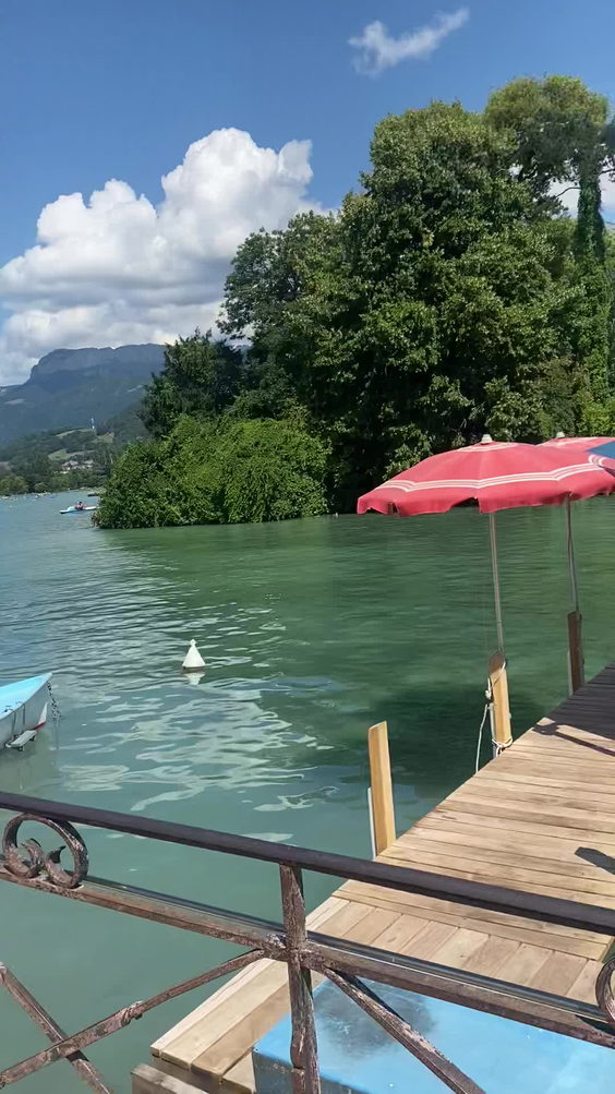 Annecy lake