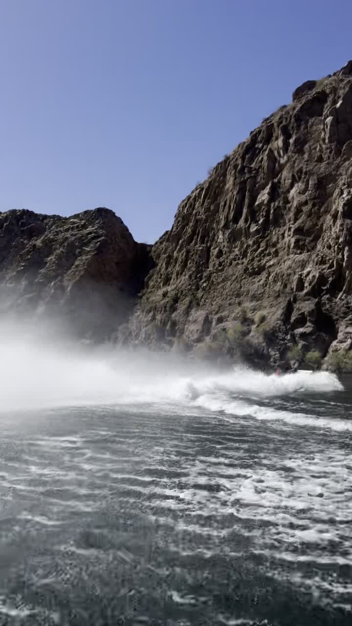 Video review of London Bridge Beach