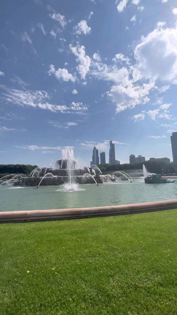 Clarence Buckingham Memorial Fountain