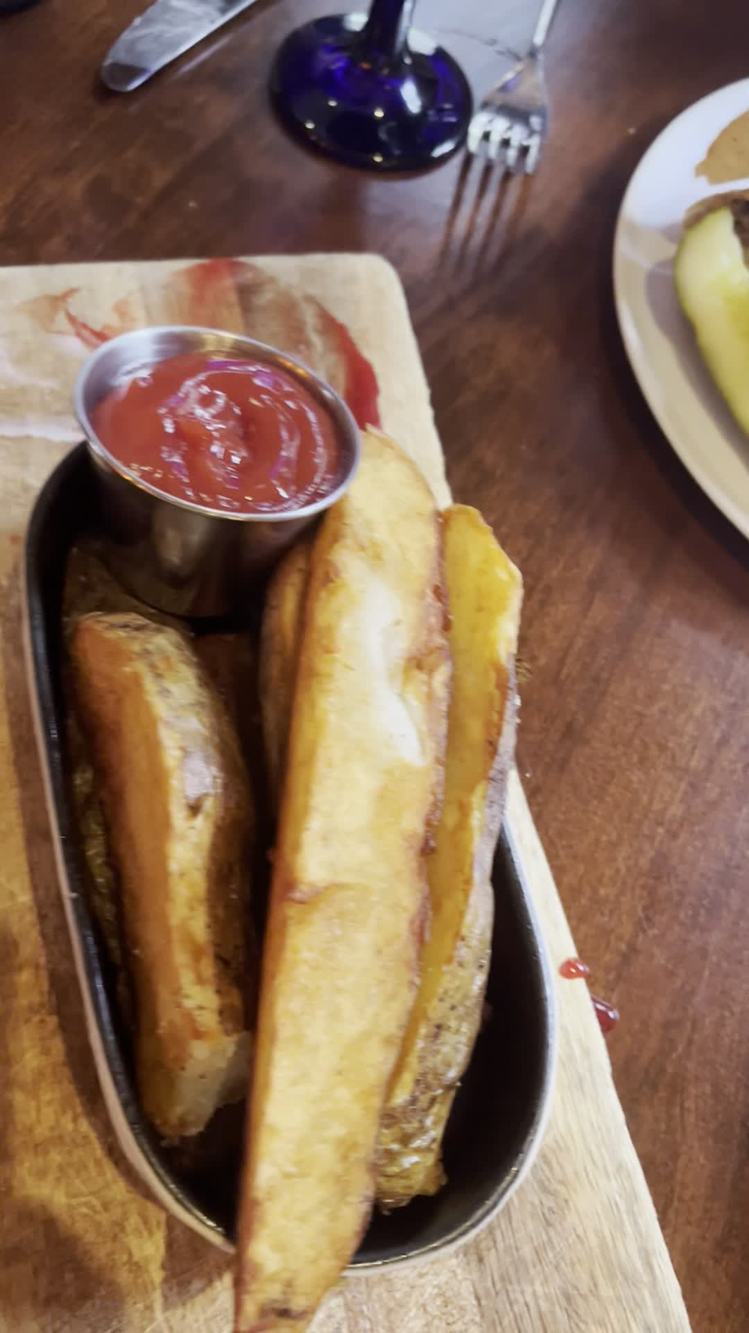 Video review of Rat's Restaurant