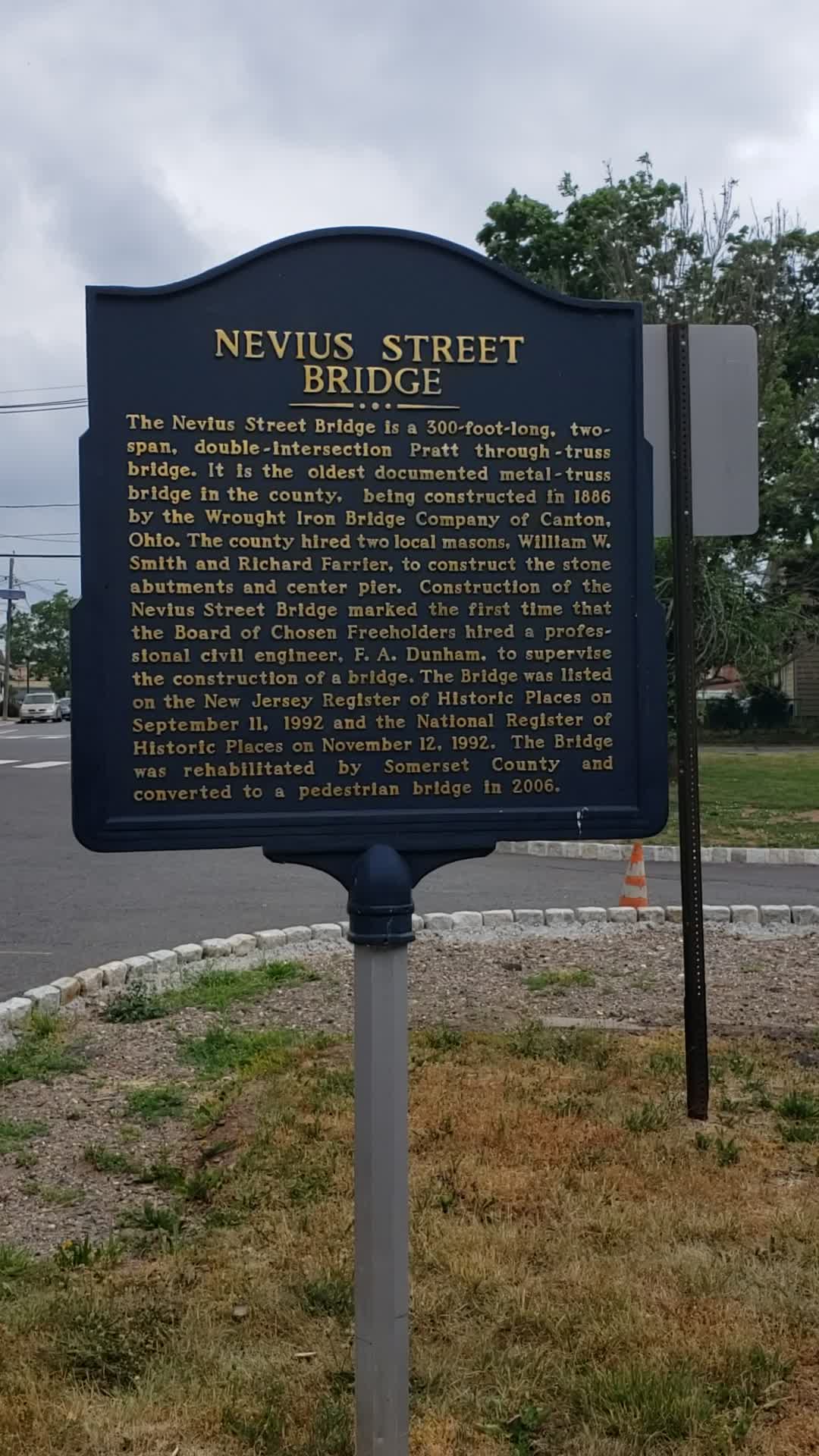 Nevius Street Sitting Bridge