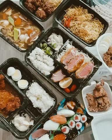 Mitsuwa Food Court