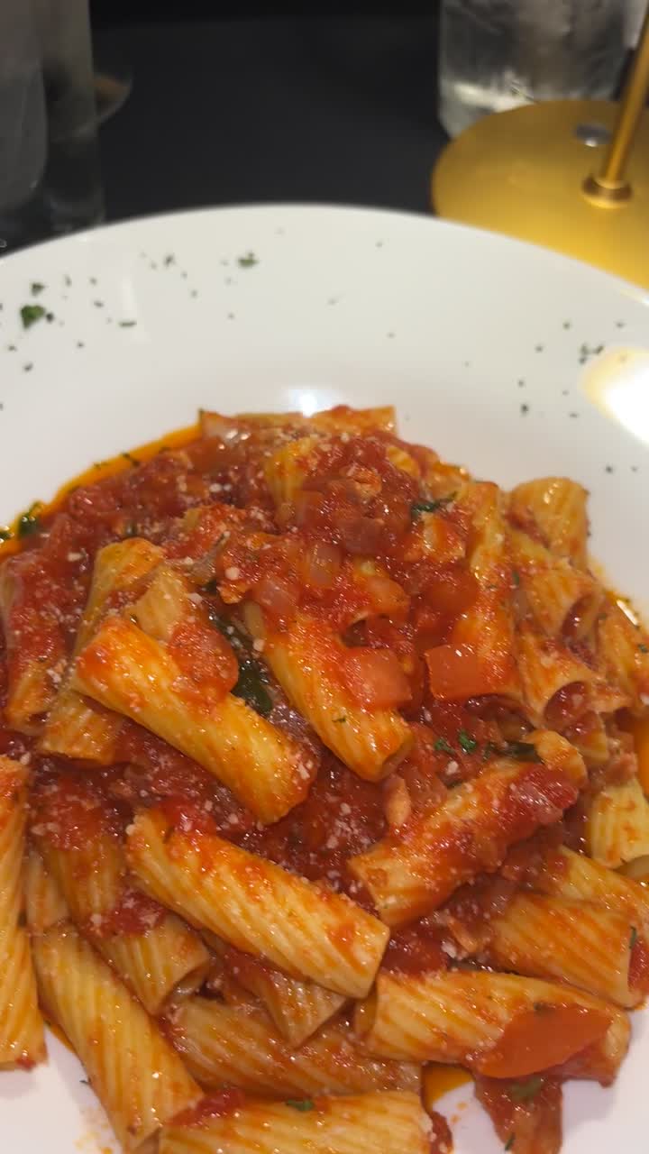 Video review of Columbia Inn