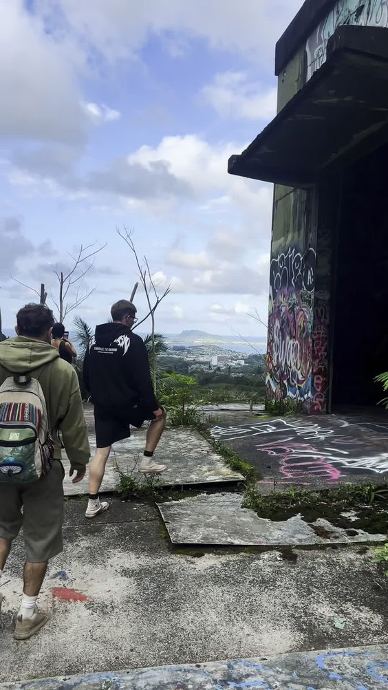 City Moment · Honolulu