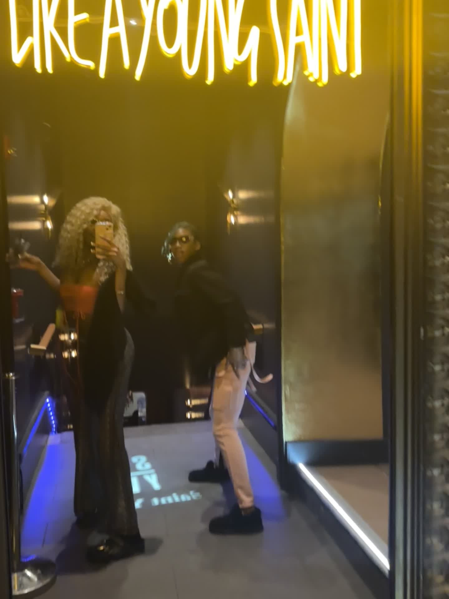 Video review of Saint Yves