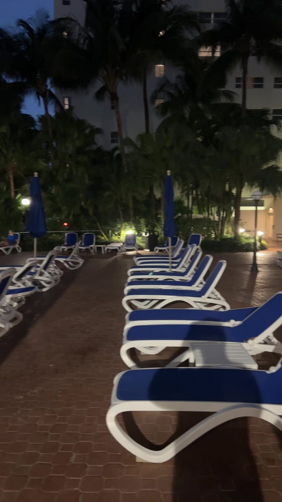 Radisson Resort Miami Beach
