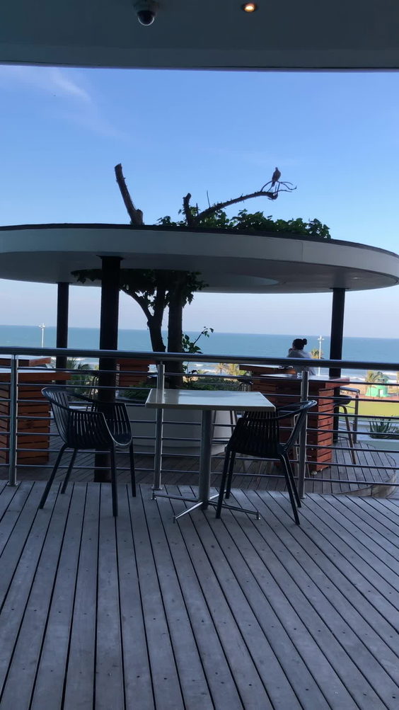 Elangeni - Pool Deck