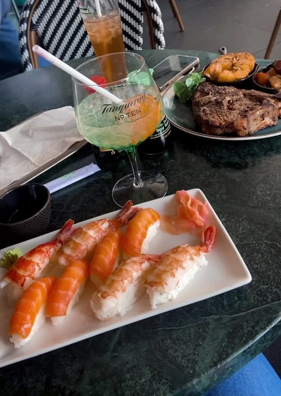 Life Grand Cafe