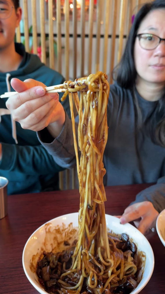 Paik’s Noodle