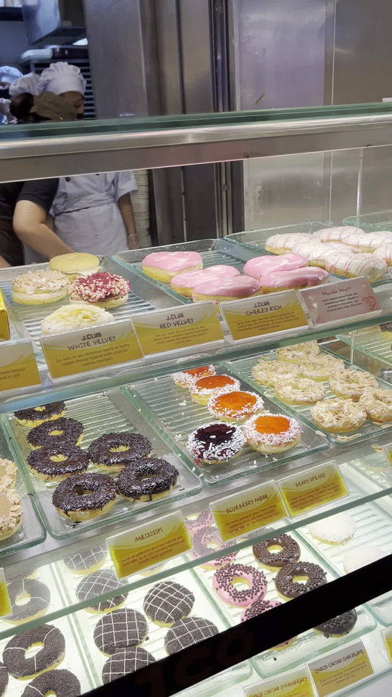 JCO Donuts & Coffee, Paseo Center
