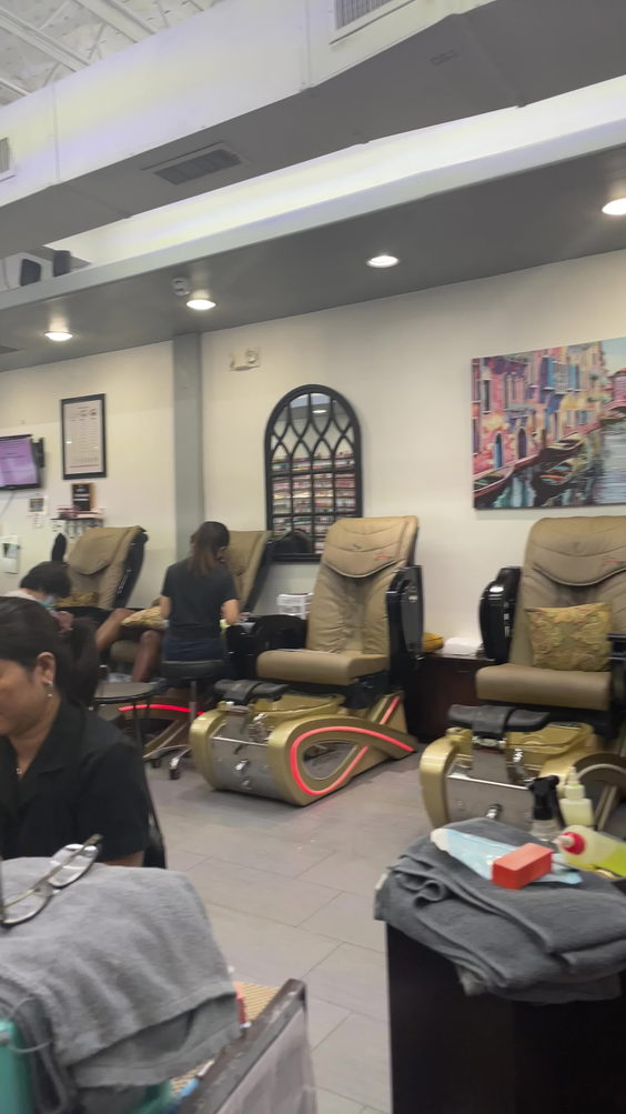 Midtown Nail & Spa