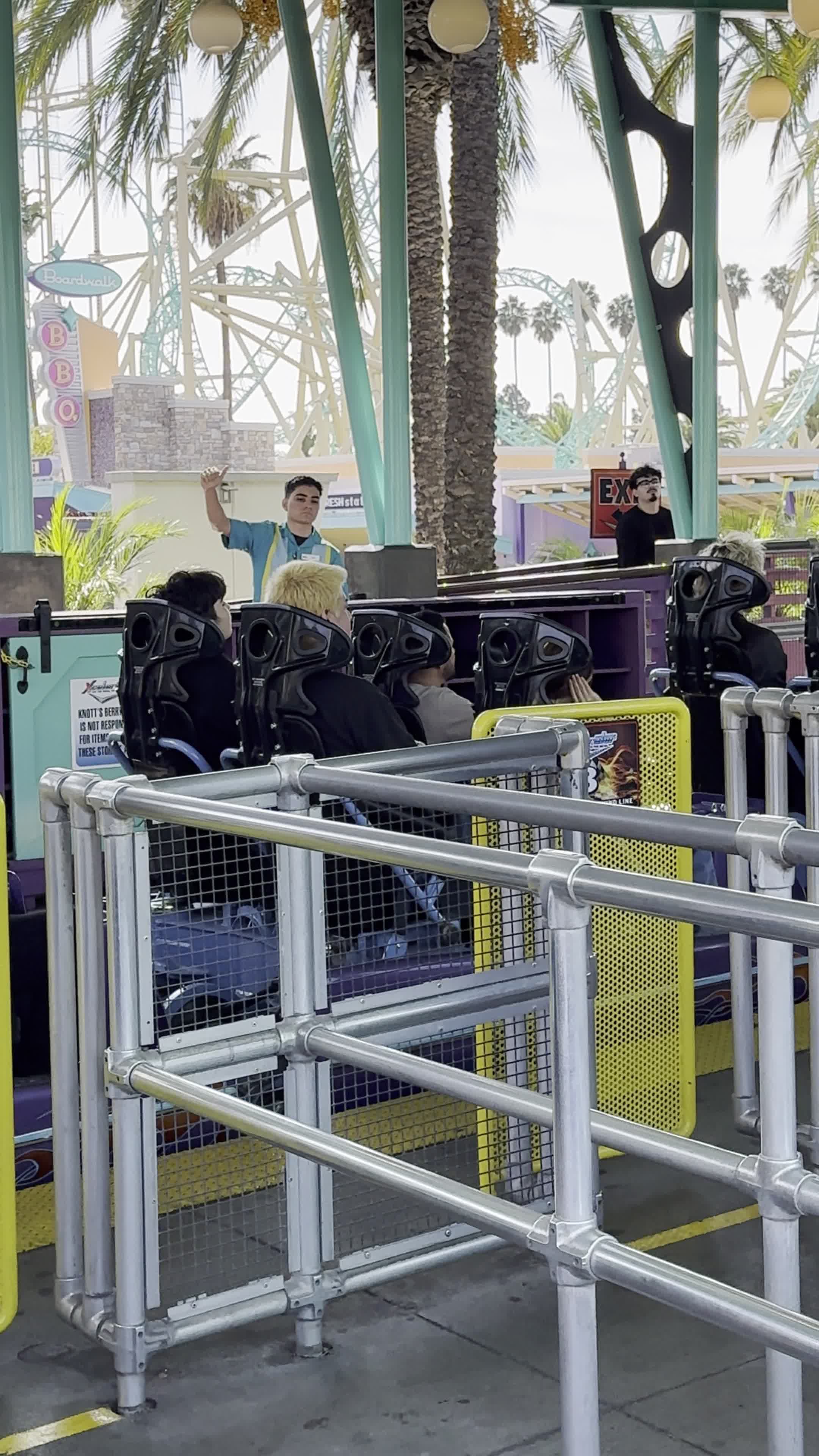 Video review of Knott's Berry Farm