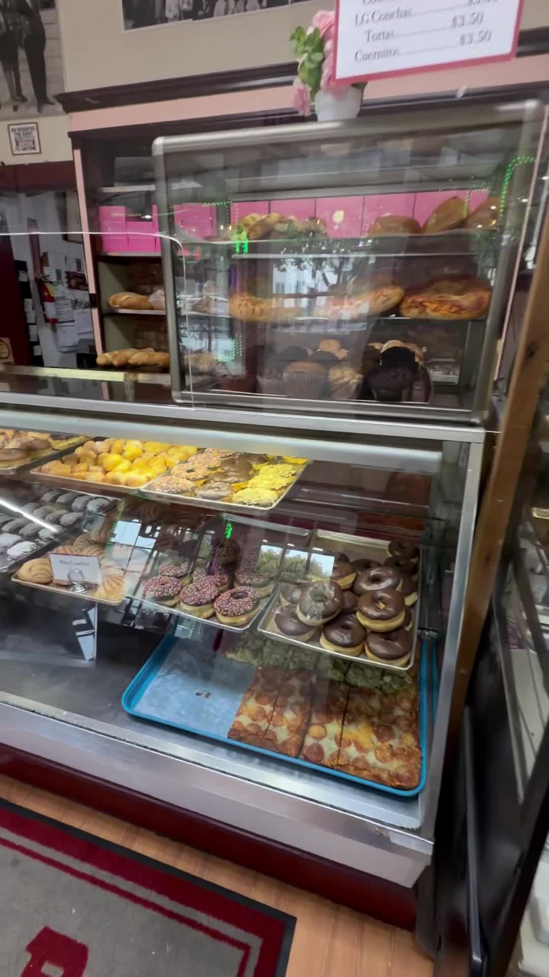 Half Moon Bay Bakery