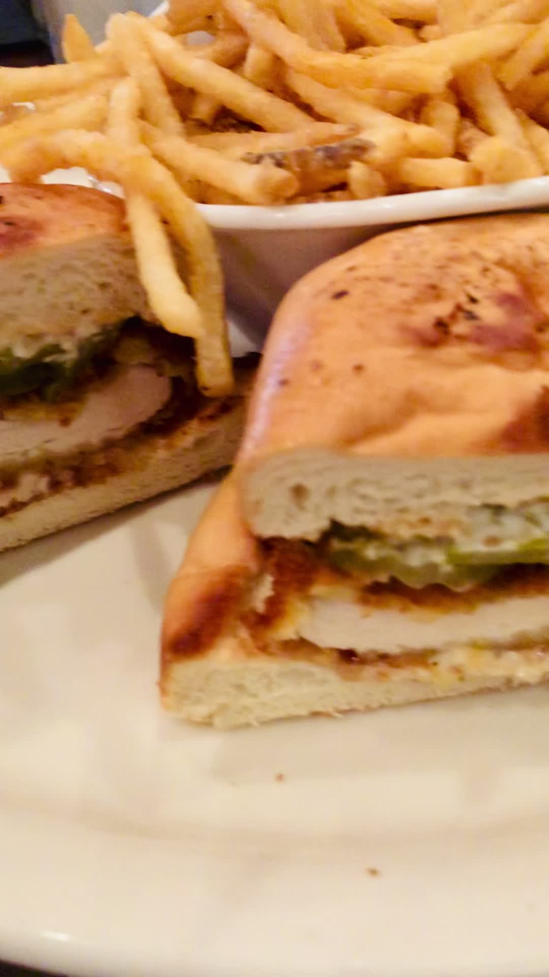 Video review of Mozie’s